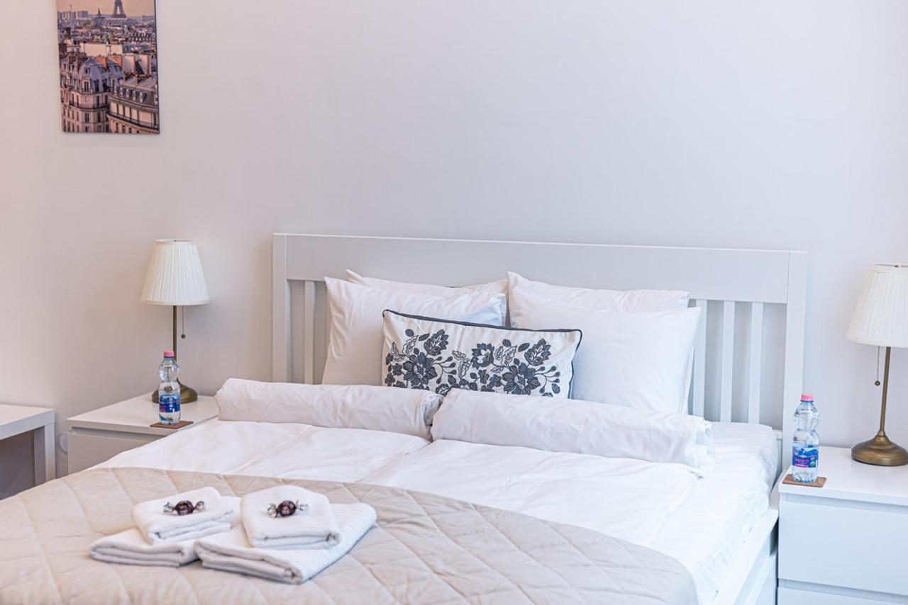 Joy Apartments On Kiraly Street Budapest Esterno foto