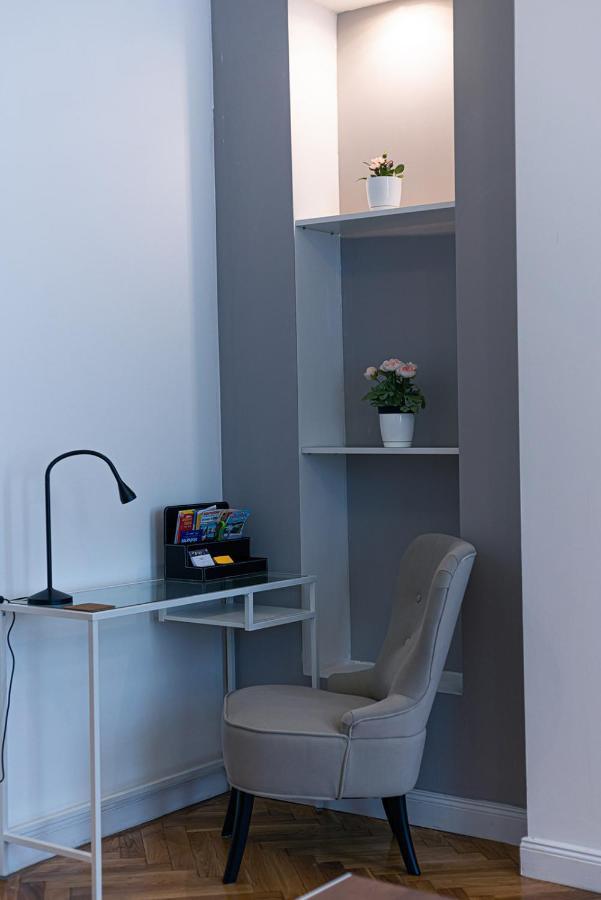 Joy Apartments On Kiraly Street Budapest Esterno foto