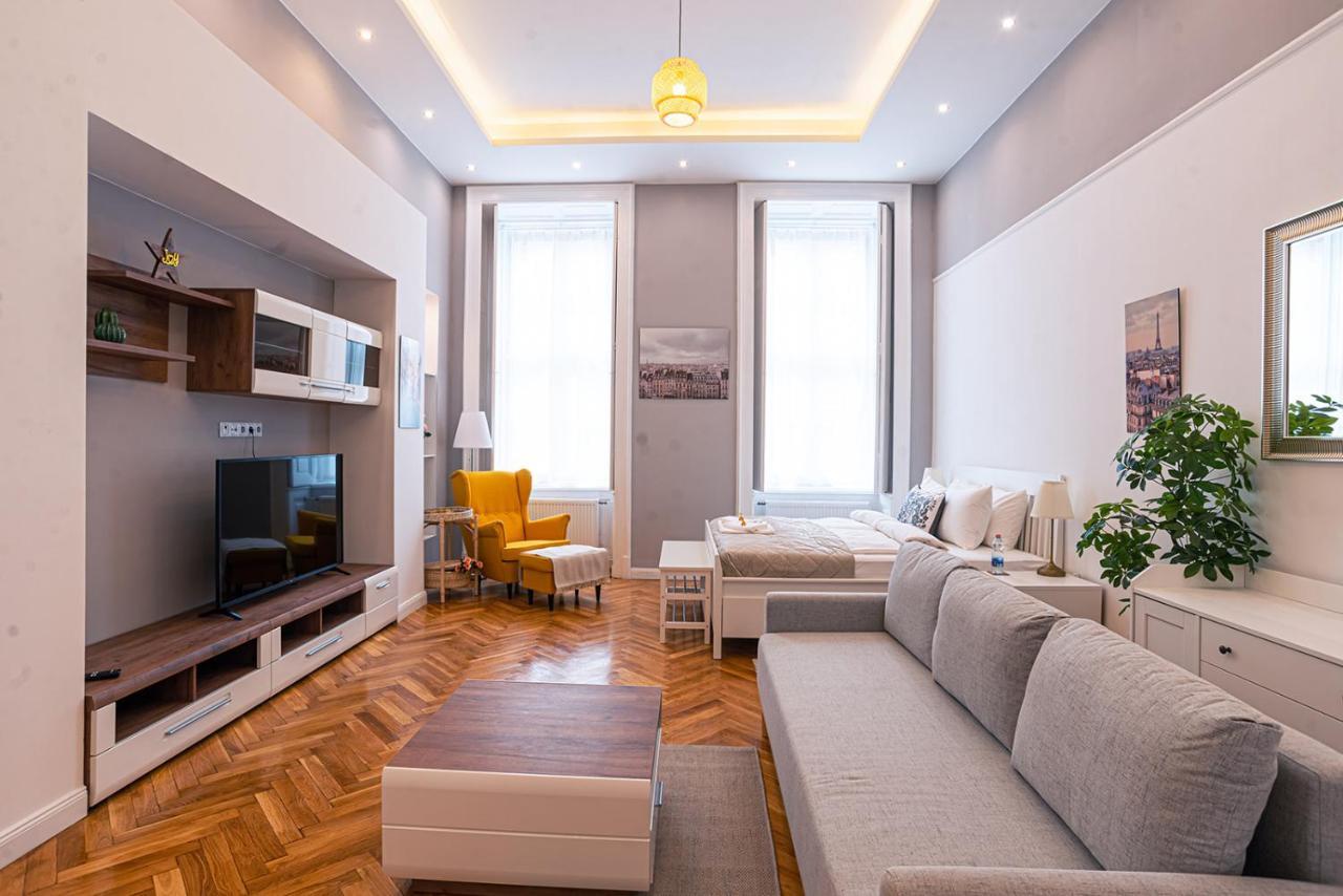 Joy Apartments On Kiraly Street Budapest Esterno foto