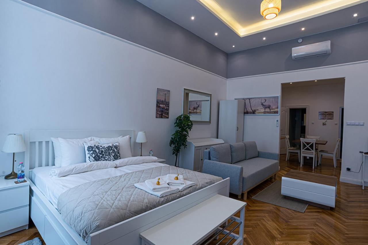 Joy Apartments On Kiraly Street Budapest Esterno foto