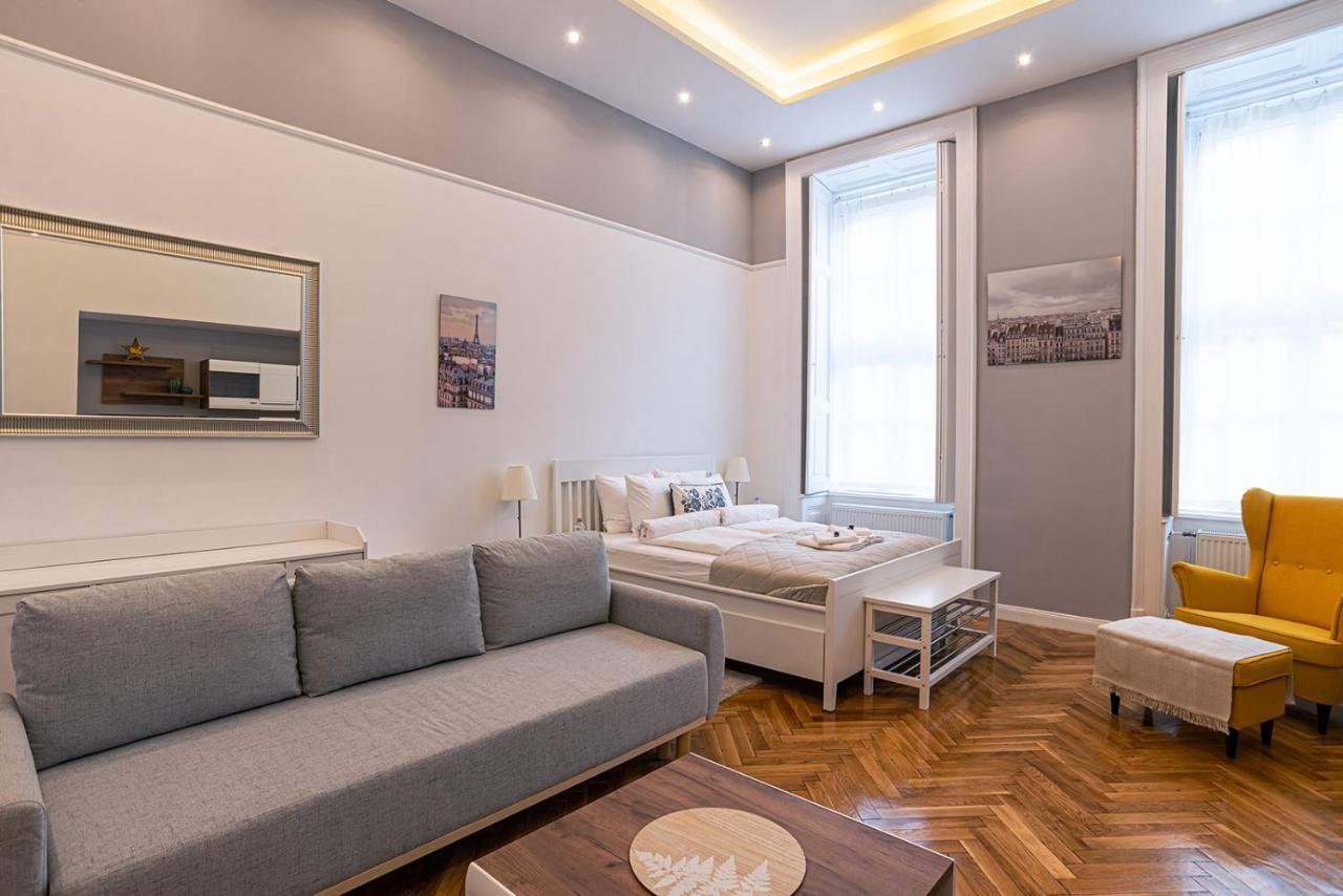Joy Apartments On Kiraly Street Budapest Esterno foto
