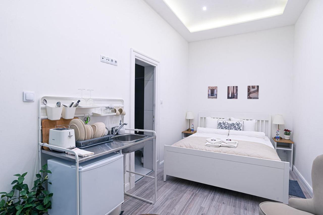 Joy Apartments On Kiraly Street Budapest Esterno foto