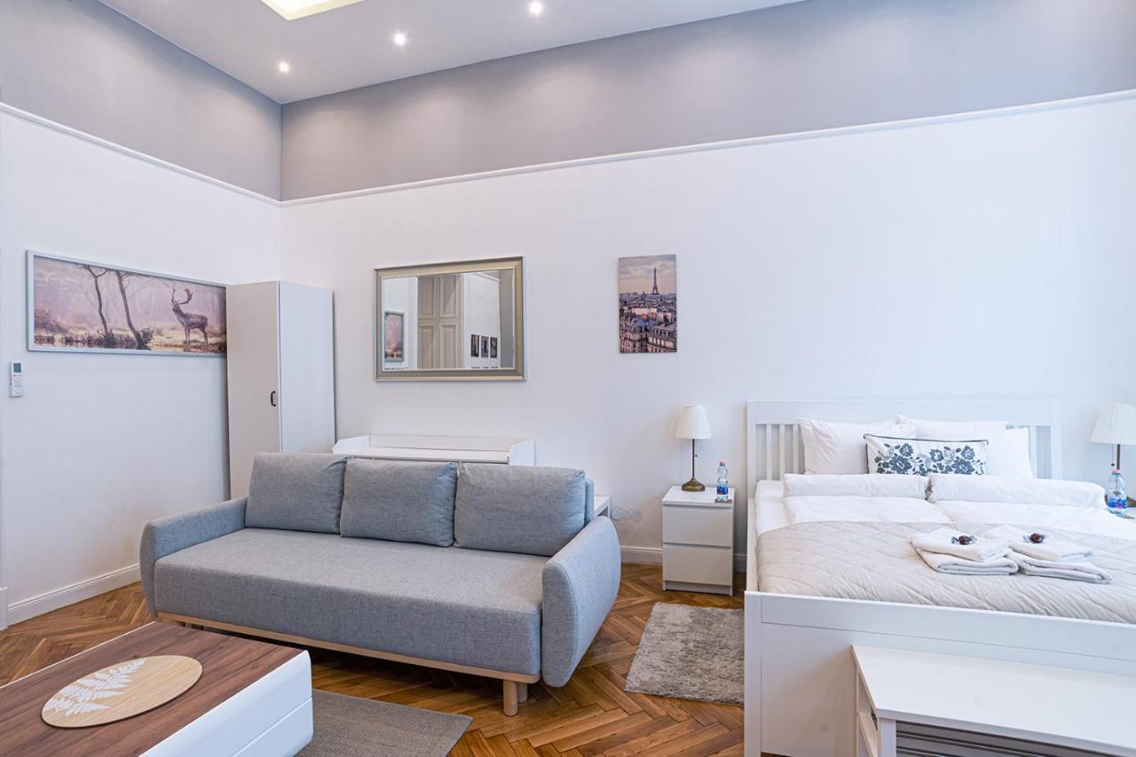 Joy Apartments On Kiraly Street Budapest Esterno foto